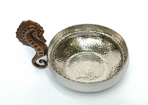 Cuenco Decorativo de Metal con Diseño de Caballito de Mar de Lujo para Decoración de Mesa de Centro, Estilo Costero, Decoración del Hogar y Regalos Premium de la India - Product Image 5