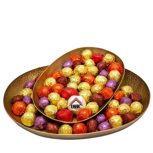 Elegante bandeja de servicio de metal decorativa con acabado dorado para eventos de boda de Ramadán para exhibiciones de chocolate Elegantes configuraciones de servicio - Product Image 3