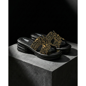รองเท้าสไลด์แบบแพลตฟอร์มประดับคริสตัลรุ่น 456 BK - Product Image 3