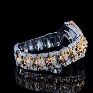 Montre pour homme en acier inoxydable de luxe, or jaune, entièrement sertie de diamants, cadran romain blanc, verre en moissanite, mouvement à quartz - Product Image 4