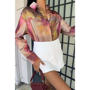 เสื้อเชิ้ตผ้าซาตินลายบาติกแบบลำลอง 3445 - Product Image 3