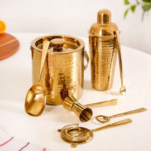 Coctelera de Latón con Acabado Martillado, Herramienta de Bar de Lujo, Diseño a Prueba de Fugas, Fácil Agarre, Mezcla Perfecta para el Hogar y el Bar - Product Image 2