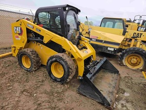 รถตักล้อยาง CAT 246D3 ปี 2024 รุ่นใช้งานหนัก เครื่องยนต์ดีเซล CAT ขายดี คุณภาพเยี่ยม ราคาโรงงาน อุปกรณ์ก่อสร้าง - Product Image 1