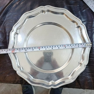 Nueva Bandeja de Servicio Plateada con Asa, Bandeja de Acero Inoxidable Apta para Lavavajillas, Platos para Cocina, Bodas y Restaurantes - Product Image 1