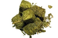 Cubes de foin d'alfalfa de qualité alimentaire certifiée Premium, 100% naturel, riche en protéines, 2% d'humidité, durée de conservation de 2 ans, pour chevaux, chiens, poissons, porcs