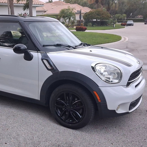 Mini Cooper S Countryman Plus 2016 Usado en Buen Estado, Sin Accidentes, Volante a la Izquierda/Derecha - Product Image 4