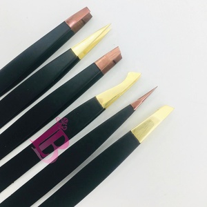 En gros : Pinces à sourcils, Ciseaux à ongles à ressort à pointe dorée, Pinces à cils avec impression sur papier, Ensemble de pinces à logo personnalisé gratuit - Offre Expo de Mars - Product Image 5