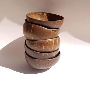 Juego de cuencos ecológicos cuencos de coco hechos a mano sostenibles con cuchara de madera cuenco de ensalada y fruta natural ecológico al por mayor - Product Image 4