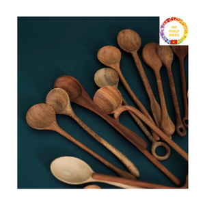 ช้อนไม้วอลนัทด้ามยาวทำด้วยมือสำหรับทำอาหารและผสมในครัวที่บ้าน - Product Image 6