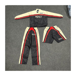 Ensemble coupe-vent léger personnalisé 100 % polyester pour homme : veste, short et pantalon à taille élastique, avec logo personnalisé, résistant au vent - Product Image 1