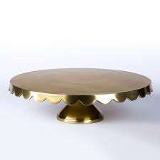 แท่นวางเค้กทองเหลืองโบราณที่สะดุดตาพร้อมสำเนียงวินเทจที่ออกแบบมาเพื่อเพิ่มการแสดงขนมหวานอย่างสง่างาม - Product Image 2