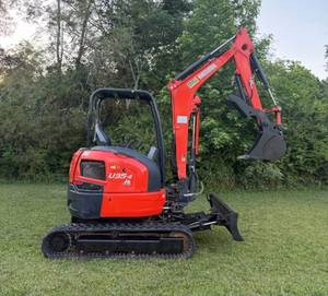 Mini-excavatrice sur chenilles Kubota U35-4, couleur rouge, 3,5 tonnes, équipement de construction, bon prix - Product Image 1