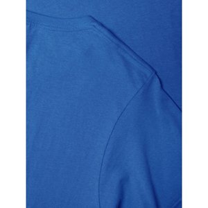 T-shirts pour hommes à col en V, personnalisés directement en usine, doux, vierges, en tissu biologique tri-mélange (20% polyester, 80% coton), respirants et à séchage rapide - Product Image 5