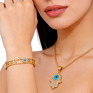 Gioielli Turchi Placcati Oro di Alta Qualità, Amuleto con Alfabeto Latino, Ciondolo Occhio, Mano di Fatima, Collana e Bracciale in Acciaio Inossidabile - Product Image 1