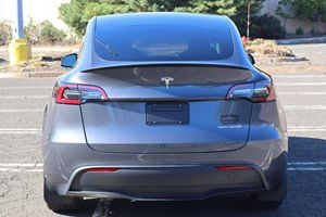 Tesla Model Y Long Range 2024 Usado en Excelentes Condiciones - Product Image 2