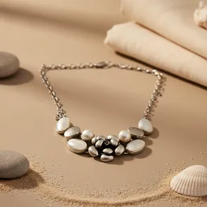 Collier élégant pour femme en argent 925 avec perles d'eau douce AAA, forme pomme de terre, blanc, motif floral romantique, chaîne à maillons, pour mariage - Product Image 3
