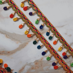 Bordes de encaje francés para colecciones de bodas Diseños personalizados aceptados para pedidos a granel por compradores internacionales - Product Image 1