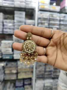 Dernières boucles d'oreilles indiennes plaquées or à la mode, vente chaude, style ethnique, bijoux en zircon pour femmes, accessoires en perles - Product Image 2