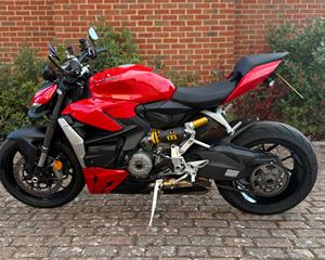 Vente en gros de motos Streetfighter V2 955 Euro 5 955cc d'occasion, refroidies par eau, sportives, puissantes, italiennes, Naked Bike - Product Image 6