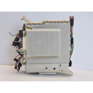 Porte-fusibles et unité de commande électronique (ECU) pour Lexus série IS (350) 8273053024 2ADFHV diesel 2231 (05>13) - Product Image 2
