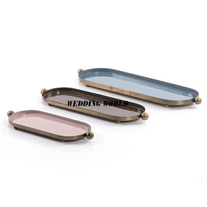 Ensemble de deux plateaux de service en métal plaqué argent, plateau de service de luxe pour table, plateau de service en métal de haute qualité et élégant - Product Image 3