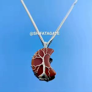 Moda hecha a mano rojo jaspe árbol vida colgante Luna forma fuerza raíz Chakra curación energía equilibrio principal piedra suéter cadena - Product Image 1