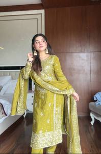 เปิดตัวชุดคุर्ตาดีไซน์ใหม่ ผ้าชีนอน ปักลายด้วยเลื่อม เหมาะสำหรับงานปาร์ตี้ ใส่ได้ทุกฤดู จาก Zain Exports - Product Image 5