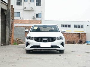 2025 Geely Emgrand 1.5L Manual Dragon versión sedán de 4 puertas y 5 plazas hecho en China para <span class=keywords><strong>gasolina</strong></span> con <span class=keywords><strong>descuento</strong></span> para la venta - Product Image 6