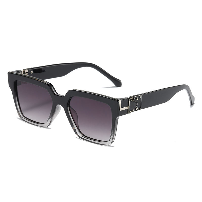 C1: ไล่เฉดสีดำถึงเทา/ควัน