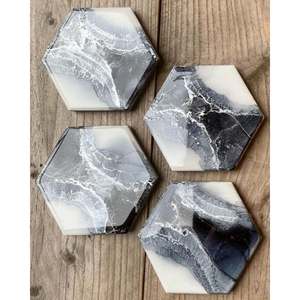 Sous-verres en résine de qualité supérieure Ensemble de 4 couleurs personnalisées pour les mariages et les événements DIY Design Style Mat/Pad - Product Image 5