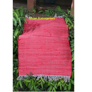 Tapis en laine touffetés à la main de luxe à motif personnalisé Tapis modernes antidérapants Hauteur de pile en peluche avec support en latex pour la décoration intérieure en coton - Product Image 1