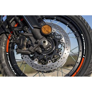 Kit Adesivi e Strisce per Cerchioni Moto Compatibili con Suzuki V-Strom 1050 - Product Image 1
