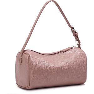Sac à main pour femme en cuir de vache véritable de qualité supérieure, avec finition grainée, forme compacte et élégante bandoulière - Product Image 6