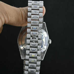Reloj analógico cuadrado de Hip Hop de lujo, diseño helado de gama alta personalizado, probador de moissanita VVS, movimiento Eta, Diamante de moda para la Nueva Era - Product Image 4