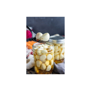 Ail mariné rôti dans une saumure riche en vinaigre fumé Pickles audacieux et inoubliables - Product Image 5