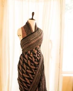 Saree en lin de créateur indien dernier vêtement fantaisie unisexe pour les mariages et les fêtes du fournisseur de confiance exportateur UDDUP impression numérique - Product Image 3