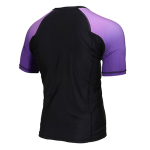 เสื้อยืดออกกำลังกายแบบยูนิเซ็กซ์ ผ้ารัดรูป ระบายอากาศ แห้งเร็ว UPF50+ สกรีนโลโก้ได้ เป็นมิตรกับสิ่งแวดล้อม ผลิตจากโพลีเอสเตอร์/ไนลอน แขนสั้น - Product Image 2
