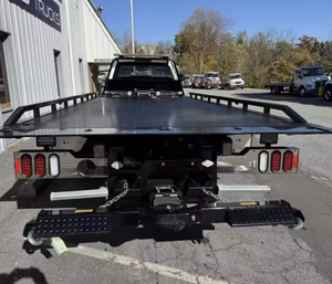 ¡Genial! Camión de Remolque Usado de Alta Calidad 2024 para Ford F-550 de Eje Único - 325HP, 4x4 Diésel Automático, para Envío Mundial - Product Image 2