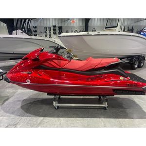 2026 GP 1800 SVHO HO Waverunner - Rouge Torche - Modèle Performance Essence - Remise Fabricant Limitée - Product Image 2