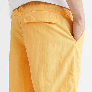 Pantalones cortos de estilo callejero para hombre logotipo personalizado de alta calidad al por mayor mejor material con patrón sólido de tarifa barata - Product Image 2