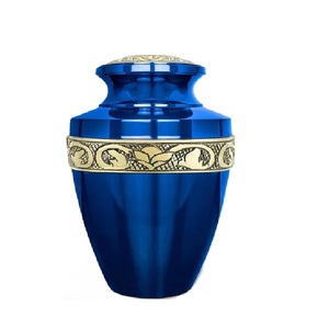 Llegada caliente Metal Aluminio Cenizas para adultos Urna de cremación Tallada a mano Estilo americano Servicios funerarios Forma de tamaño personalizado - Product Image 1