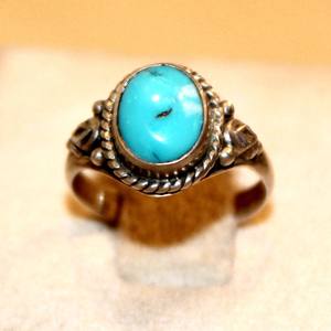 Bague unisexe fabriquée à la main en pierre précieuse turquoise Cadeau de mariage naturel avec plaqué or rose pour la fête ou l'anniversaire d'une femme - Product Image 2