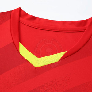Último diseño uniforme de fútbol de nuevo estilo calidad Premium Color sólido 100% poliéster secado rápido y transpirable hombres adultos para la venta - Product Image 3