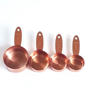 Tasse à mesurer en cuivre pour ingrédients secs et humides, offrant une grande utilité pour la pâtisserie, la cuisine et le service de boissons - Product Image 1
