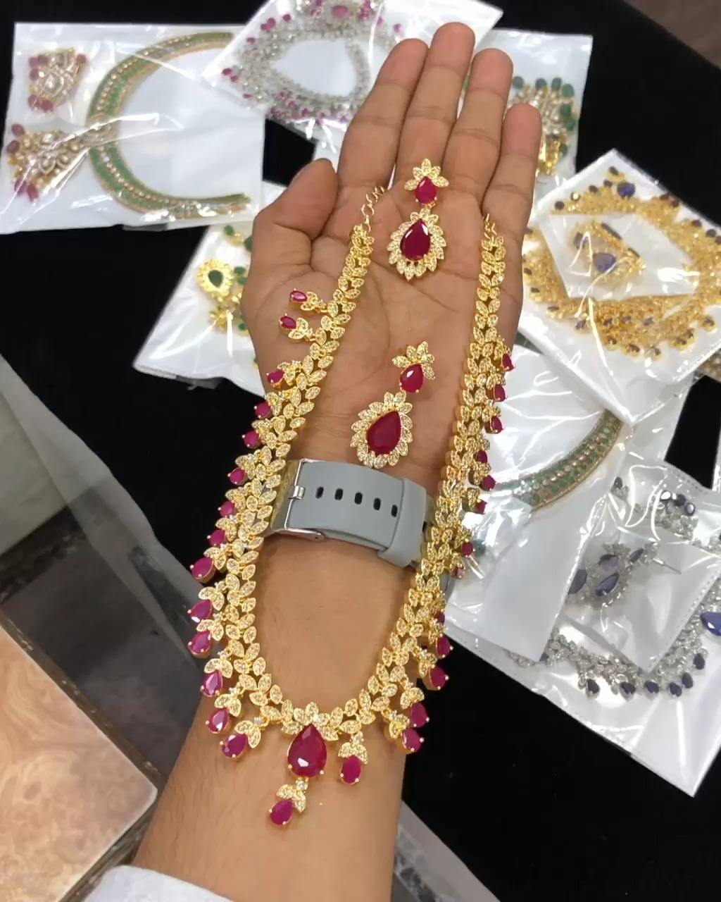 มีสีต่างกัน