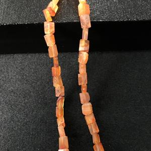 ลูกปัดคาร์เนเลียนทรงกลมเรียบ 100% ธรรมชาติ รับรองโดย IGI ขนาด 4.5x5.5x3 มม. เกรด AA สีส้มไฟ Vivaaz Gems Jaipur - Product Image 2