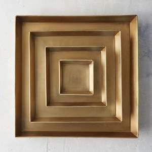 Plateau de service décoratif en métal avec finition brillante idéal pour la décoration intérieure de luxe et la présentation élégante des aliments - Product Image 3