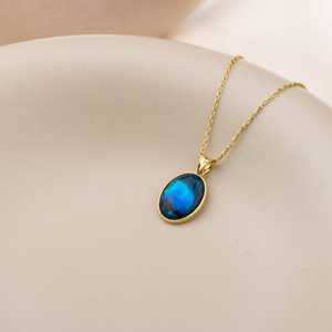 Collier de style vintage plaqué or 14 carats avec pendentif en argent sterling de superposition de pierres précieuses de Labradorite bleu foncé - Product Image 1