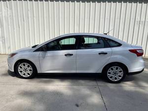 Precio bajo, Ford Focus S 2014 usado en venta - Product Image 4