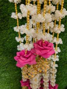 Mogra ฉากหลังดอกไม้ที่มีเสน่ห์และมาลัยดอกกุหลาบสีชมพูพร้อมกระดิ่งสำหรับงานแต่งงาน, Diwali และงานเฉลิมฉลองฉากหลัง Sangeet - Product Image 3